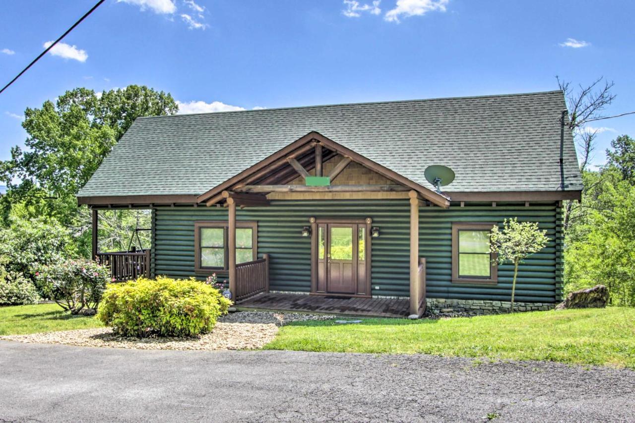 Idyllic Sevierville Cabin Deck And Smoky Mtn View! Exterior photo