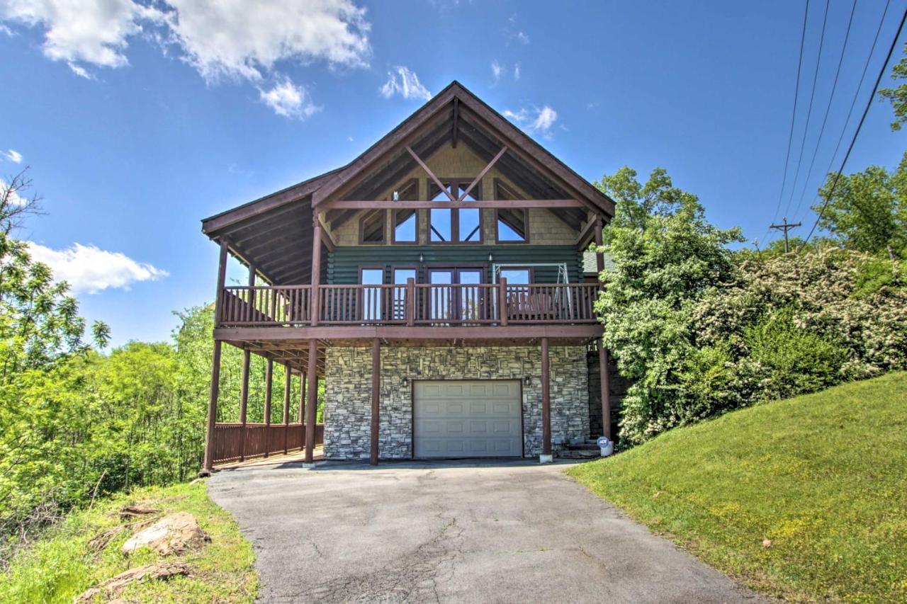 Idyllic Sevierville Cabin Deck And Smoky Mtn View! Exterior photo